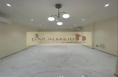 Apartment - 3 Bedrooms - 2 Bathrooms for rent in Al Dana st - Muraikh - AlMuraikh - Doha