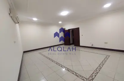 Apartment - 3 Bedrooms - 3 Bathrooms for rent in Fereej Bin Mahmoud North - Fereej Bin Mahmoud - Doha