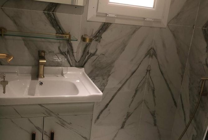 990248 - Property Image 2