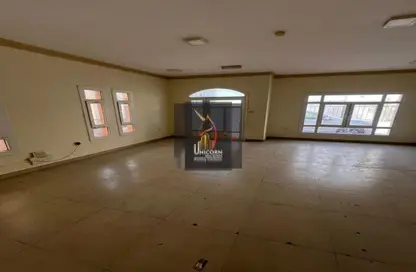 Compound - 5 Bedrooms - 6 Bathrooms for rent in Al Gharrafa - Al Gharrafa - Doha
