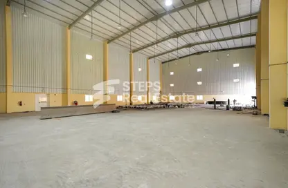 Warehouse - Studio for rent in East Industrial Street - Birkat Al Awamer - Al Wakra
