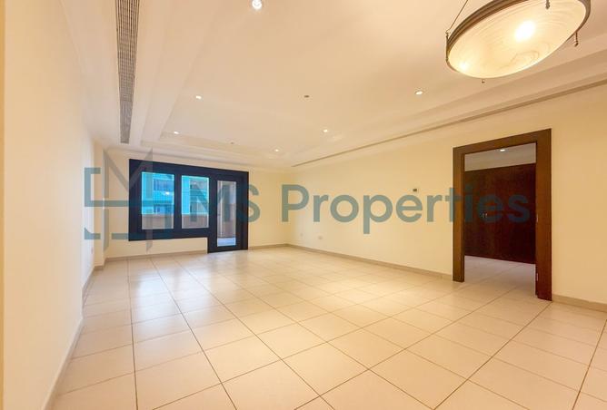 944790 - Property Image 2