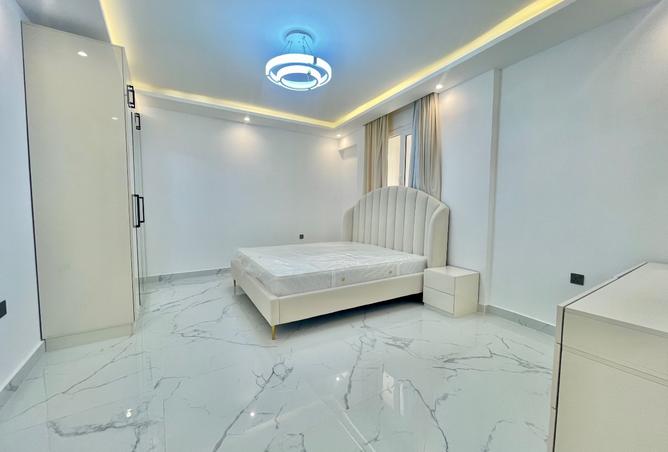 969799 - Property Image 3