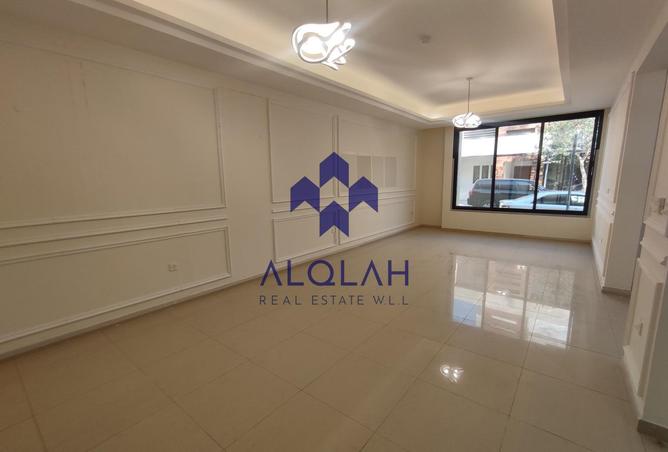 933194 - Property Image 3