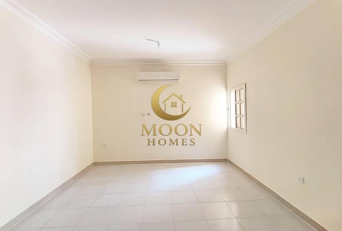 972029 - Property Image 2