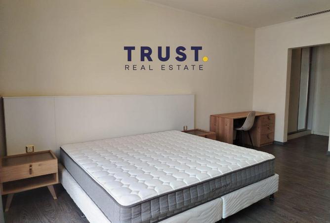 982657 - Property Image 3