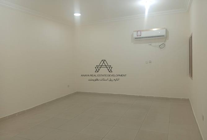 952459 - Property Image 2