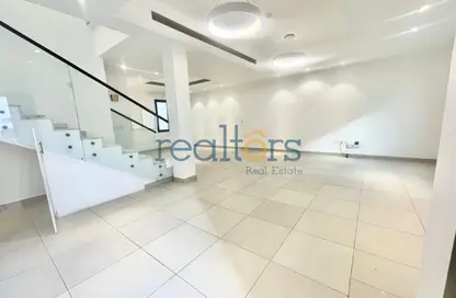 مجمع سكني - 3 غرف نوم - 3 حمامات للايجار في شارع الهناء - الغرافة - الدوحة
