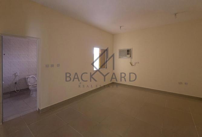 999831 - Property Image 2