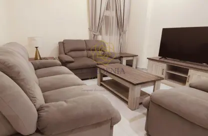 Apartment - 2 Bedrooms - 2 Bathrooms for rent in Al Sadd Road - Al Sadd - Doha