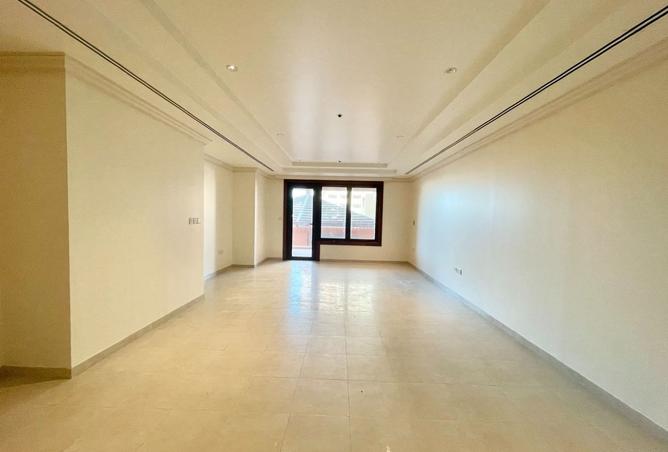 976042 - Property Image 2