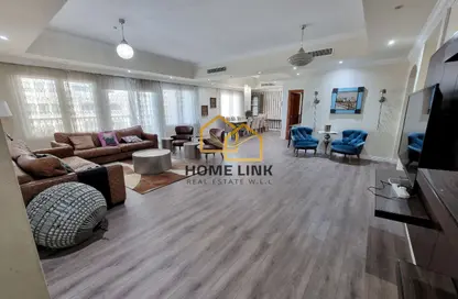 Apartment - 3 Bedrooms - 4 Bathrooms for rent in West Porto Drive - Porto Arabia - The Pearl Island - Doha