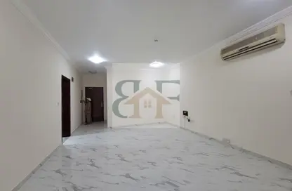 Apartment - 2 Bedrooms - 2 Bathrooms for rent in Umm Ghuwailina 4 - Umm Ghuwailina - Doha