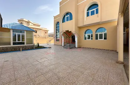 Villa - 7+ Bedrooms - 6 Bathrooms for rent in Duhail Villas - Al Duhail - Doha