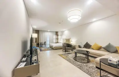 Living Room image for: Apartment - 1 Bathroom for rent in Al Mutahidah Tower - Viva Bahriyah - The Pearl Island - Doha, Image 1