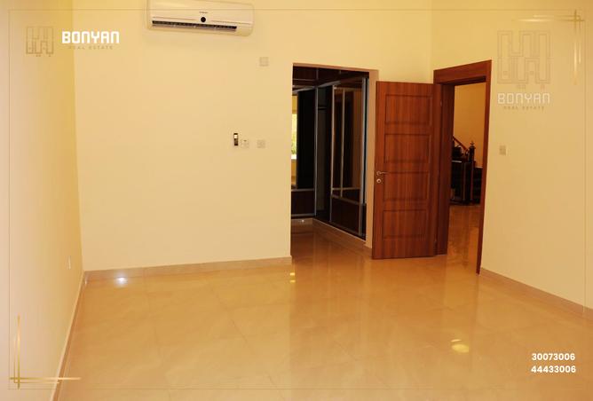 936175 - Property Image 2