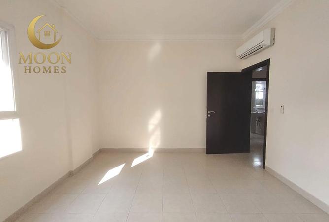 987240 - Property Image 3