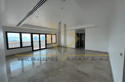 Apartment - 2 Bedrooms - 3 Bathrooms for rent in East Porto Drive - Porto Arabia - The Pearl Island - Doha