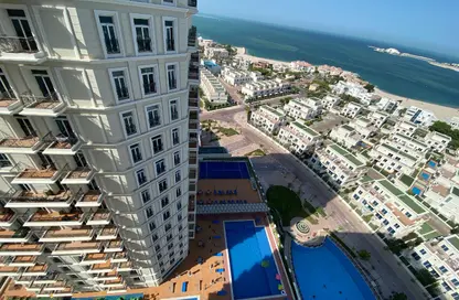 Apartment - 2 Bedrooms - 4 Bathrooms for sale in Floresta Gardens - Floresta Gardens - The Pearl Island - Doha