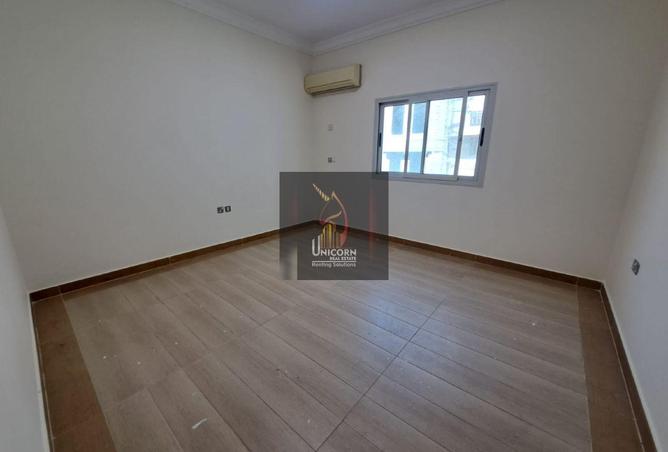 971428 - Property Image 3
