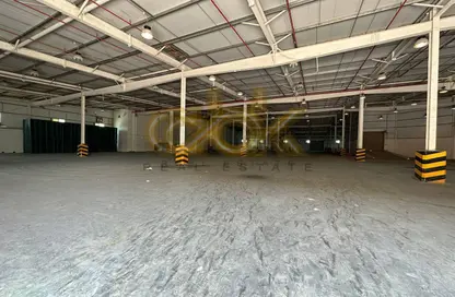 Warehouse - Studio - 2 Bathrooms for rent in Industrial Area 1 - Industrial Area - Doha