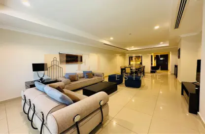Apartment - 1 Bedroom - 2 Bathrooms for rent in West Porto Drive - Porto Arabia - The Pearl Island - Doha
