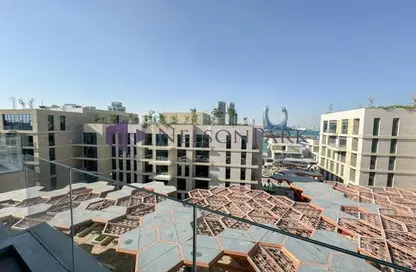 Apartment - 4 Bedrooms - 5 Bathrooms for rent in Gewan Island - The Pearl Island - Doha