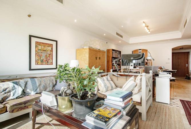 992681 - Property Image 2