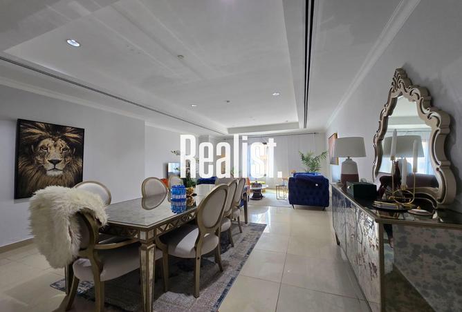 Apartment - 1 Bedroom - 2 Bathrooms for sale in Tower 13 - Porto Arabia - The Pearl Island - Doha
