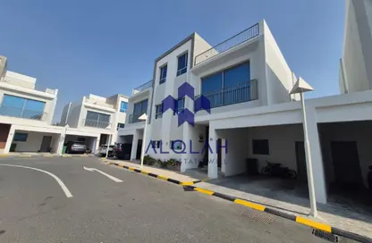 Villa - 4 Bedrooms - 5 Bathrooms for rent in Muraikh - AlMuraikh - Doha