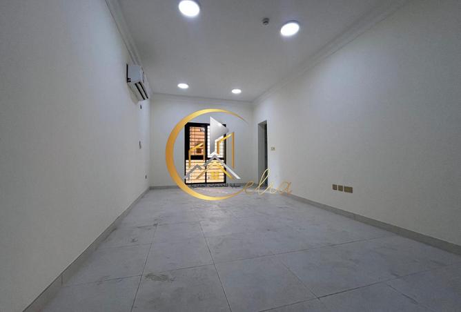 962191 - Property Image 2