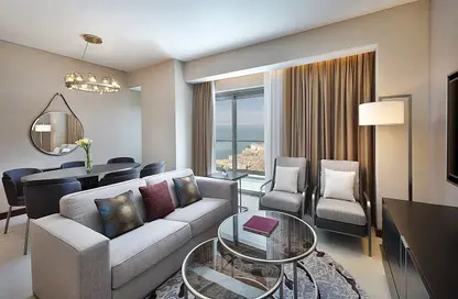 Apartment - 2 Bedrooms - 3 Bathrooms for rent in Hilton Doha The Pearl Residences - Abraj Quartiers - The Pearl Island - Doha