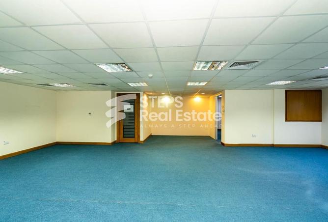 954079 - Property Image 3
