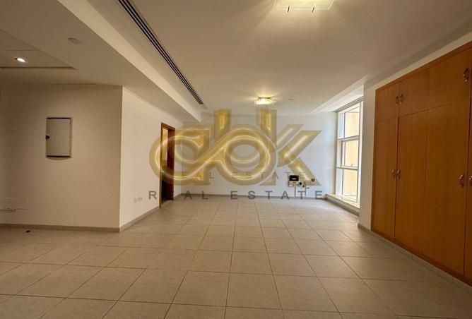 730737 - Property Image 2