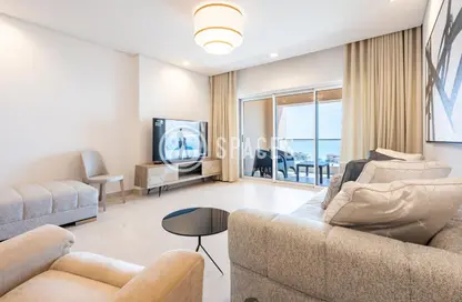 Living Room image for: Apartment - 2 Bedrooms - 3 Bathrooms for rent in Viva East - Viva Bahriyah - The Pearl Island - Doha, Image 1