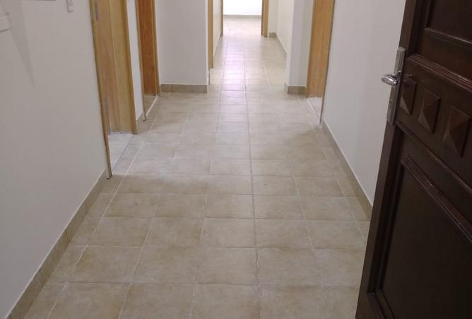 Apartment - 2 Bedrooms - 2 Bathrooms for rent in Al Zubair Bakkar Street - Al Sadd - Doha