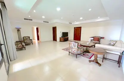 Apartment - 3 Bedrooms - 4 Bathrooms for sale in West Porto Drive - Porto Arabia - The Pearl Island - Doha Apartment - 3 Bedrooms - 4 Bathrooms for sale in West Porto Drive - Porto Arabia - The Pearl Island - Doha