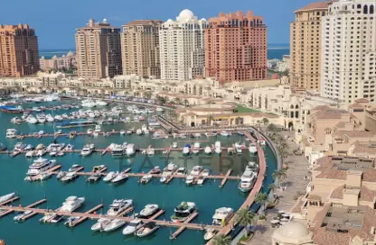 Apartment - 1 Bedroom - 2 Bathrooms for rent in Porto Arabia - The Pearl Island - Doha