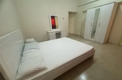 فيلا - غرفة نوم - 1 حمام للايجار في الغرافة - الدوحة