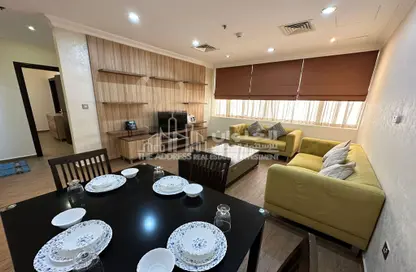 شقة - 2 غرف نوم - 2 حمامات للايجار في شارع حضرموت - دوحة الجديد - الدوحة