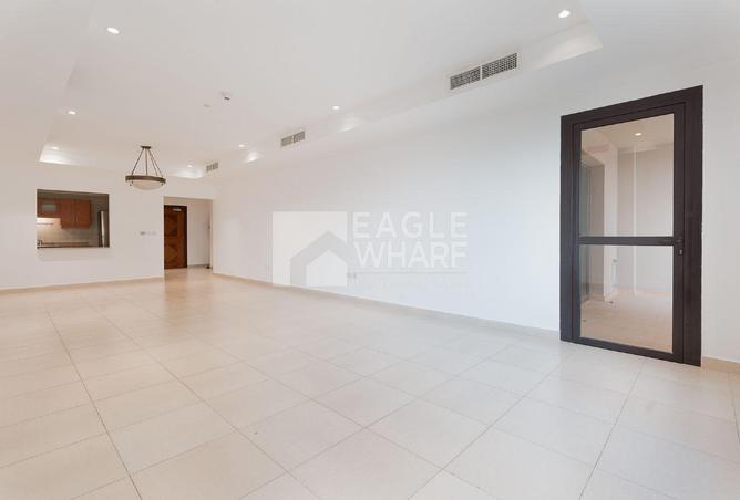 942403 - Property Image 3