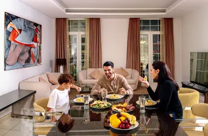 شقة - 2 غرف نوم - 3 حمامات للايجار في حدائق فلورستا - حدائق فلورستا - جزيرة اللؤلؤة - الدوحة