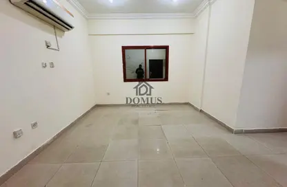 Apartment - 3 Bedrooms - 3 Bathrooms for rent in Abu Talha Street - Fereej Bin Omran - Doha