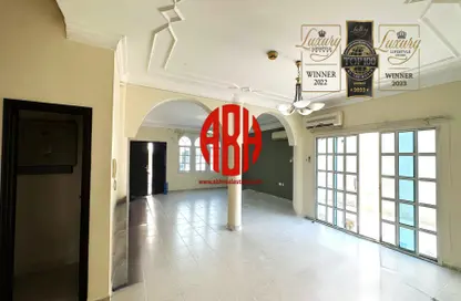 Villa - 5 Bedrooms - 4 Bathrooms for rent in Al Thumama - Al Thumama - Doha