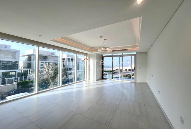 935871 - Property Image 2