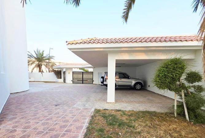 955164 - Property Image 2