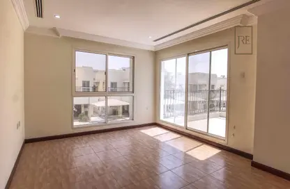 Empty Room image for: Villa - 3 Bedrooms - 4 Bathrooms for rent in Al Messila - Al Messila - Doha, Image 1
