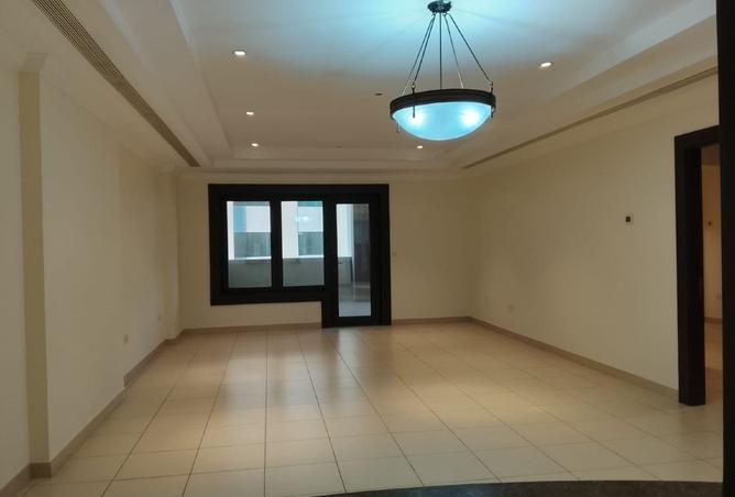 988880 - Property Image 2