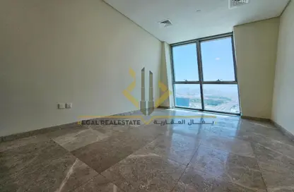 Apartment - 2 Bedrooms - 2 Bathrooms for rent in Zig Zag Towers - West Bay - Doha