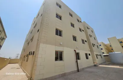 سكن عمال - استوديو - 8 حمامات للايجار في محلات أم صلال - أم صلال محمد - الدوحة
